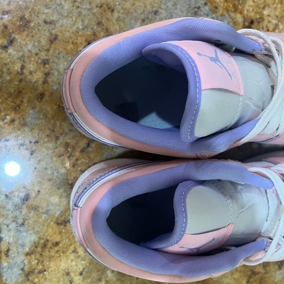 Jordan 1 size 7 - Picture 4 of 9